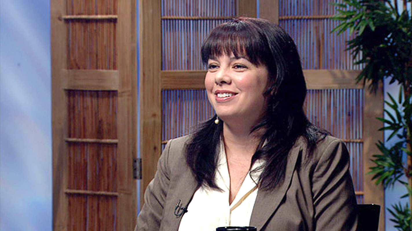 Lee Cataluna: A Writer’s Journey <br/>Long Story Short with Leslie Wilcox