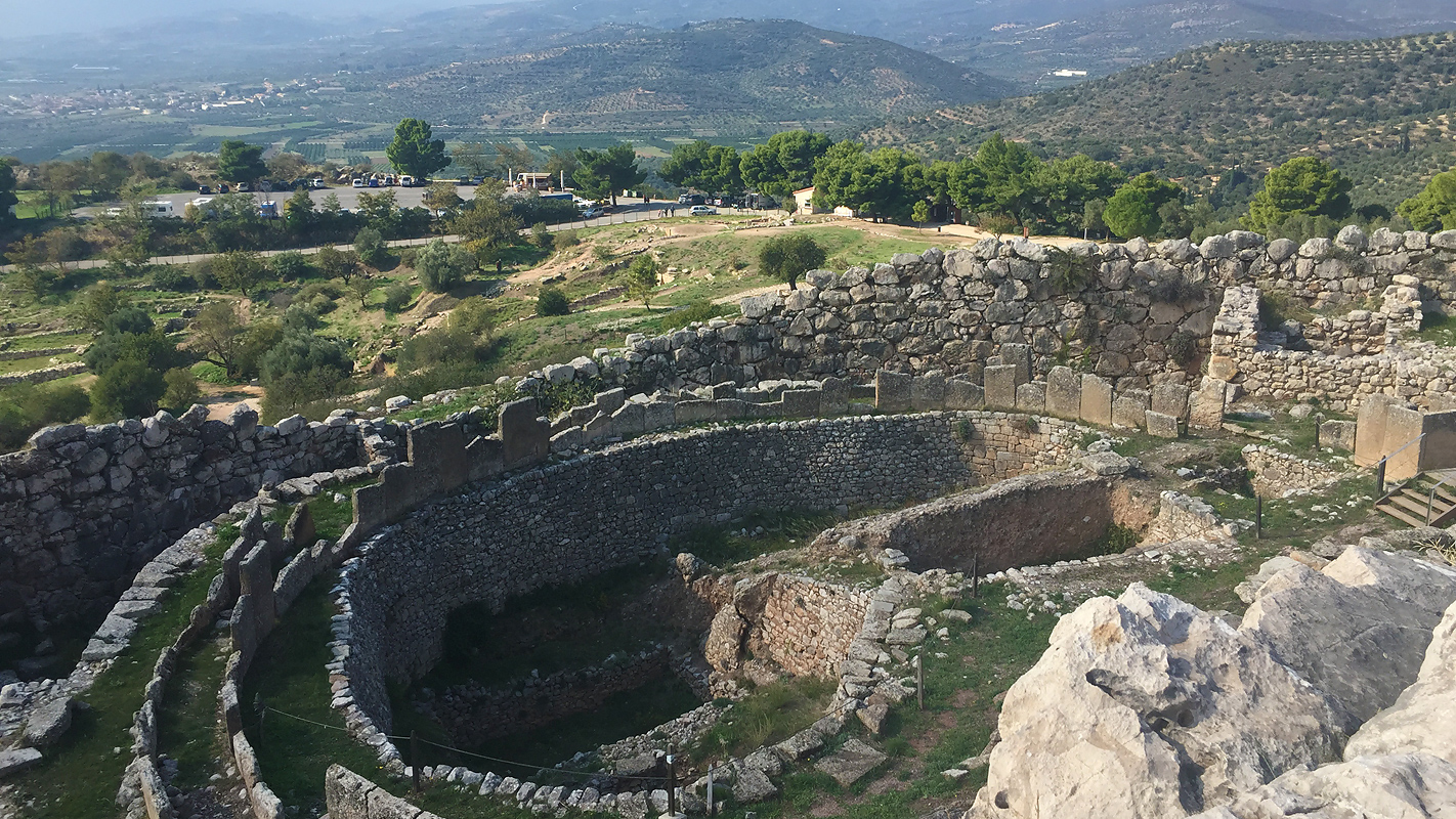 The Greeks <br/>Cavemen to Kings