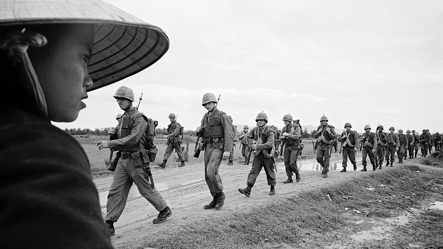 The Vietnam War, A Film by Ken Burns & Lynn Novice. Marines in Danang.