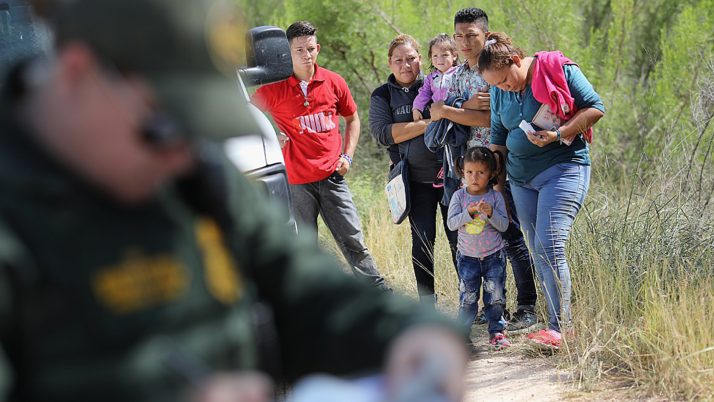 FRONTLINE <br/>Separated: Children at the Border