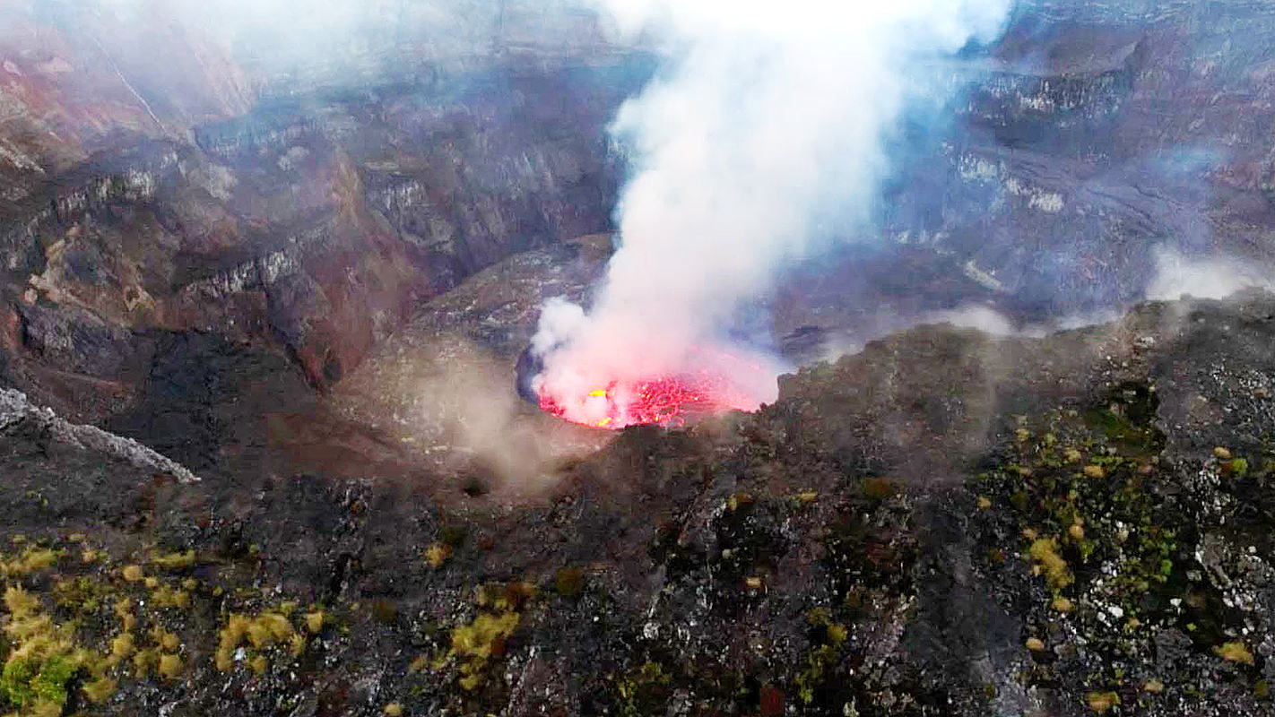 NOVA <br/>Volatile Earth: Volcano on the Brink