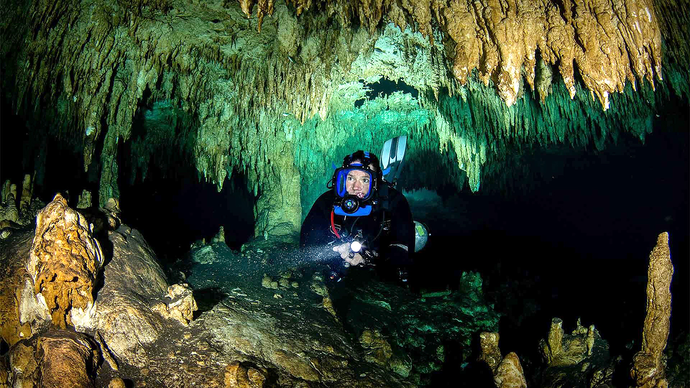 EXPEDITION WITH STEVE BACKSHALL <br/>Mexico: Flooded Caves