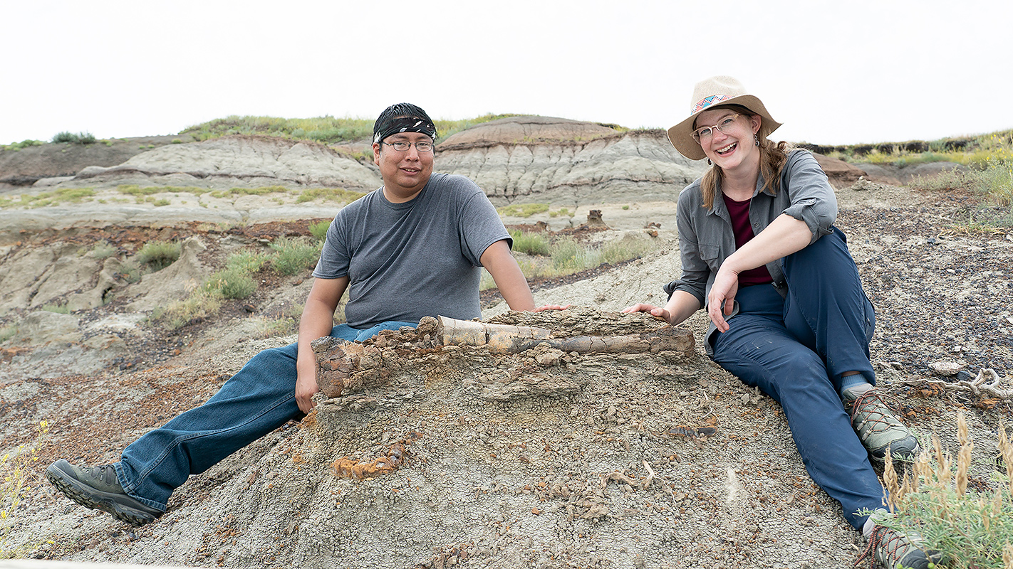 PREHISTORIC ROAD TRIP <br/>We Dig Dinosaurs
