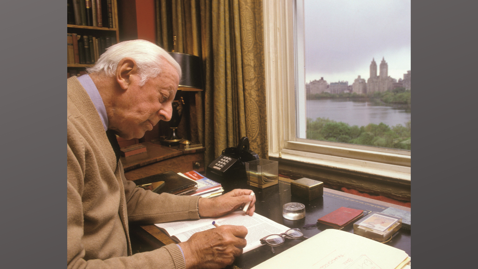 The Unseen Alistair Cooke <br/>Masterpiece