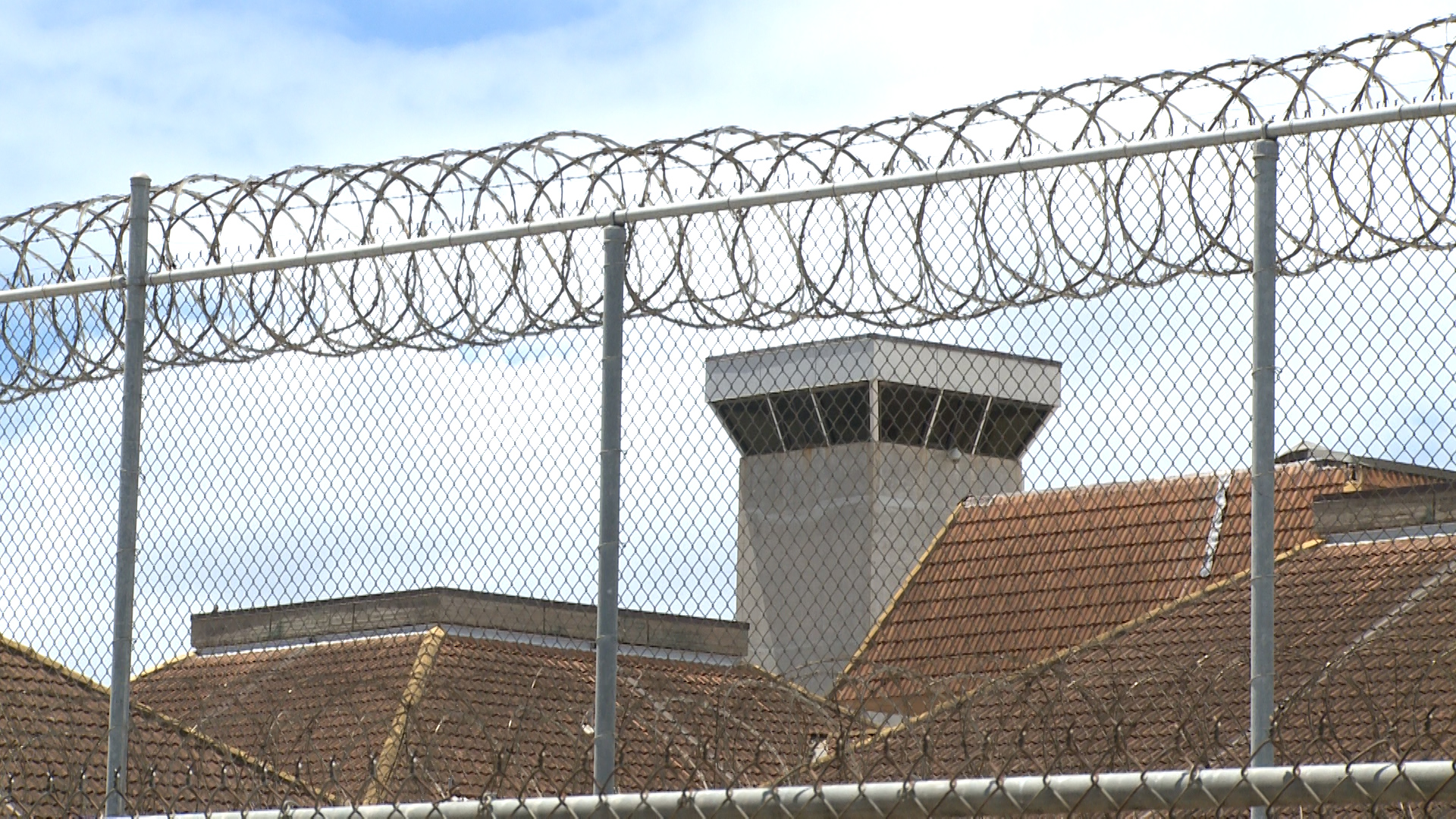 Should Oʻahu Build a New Jail?