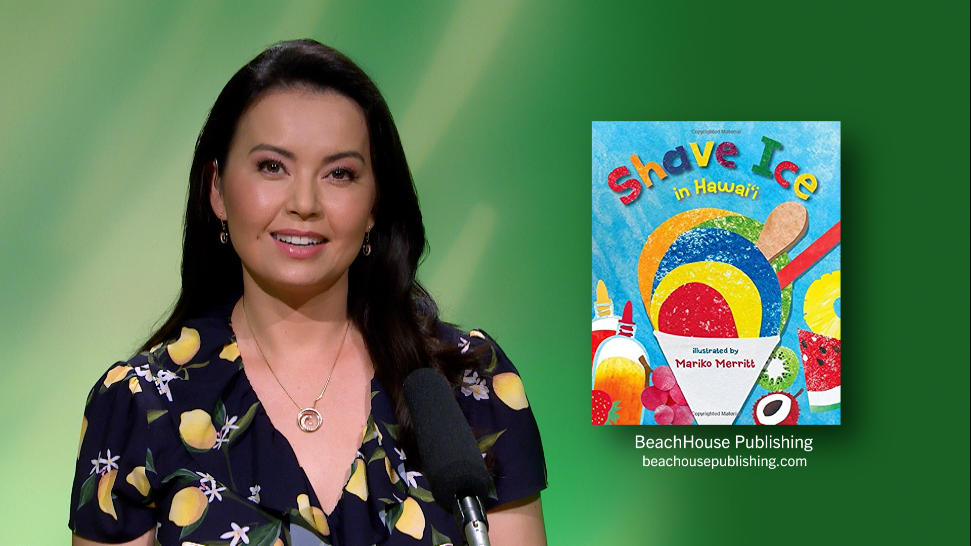 Yunji de Nies reads “Shave Ice in Hawaiʻi” <br/>GET CAUGHT READING