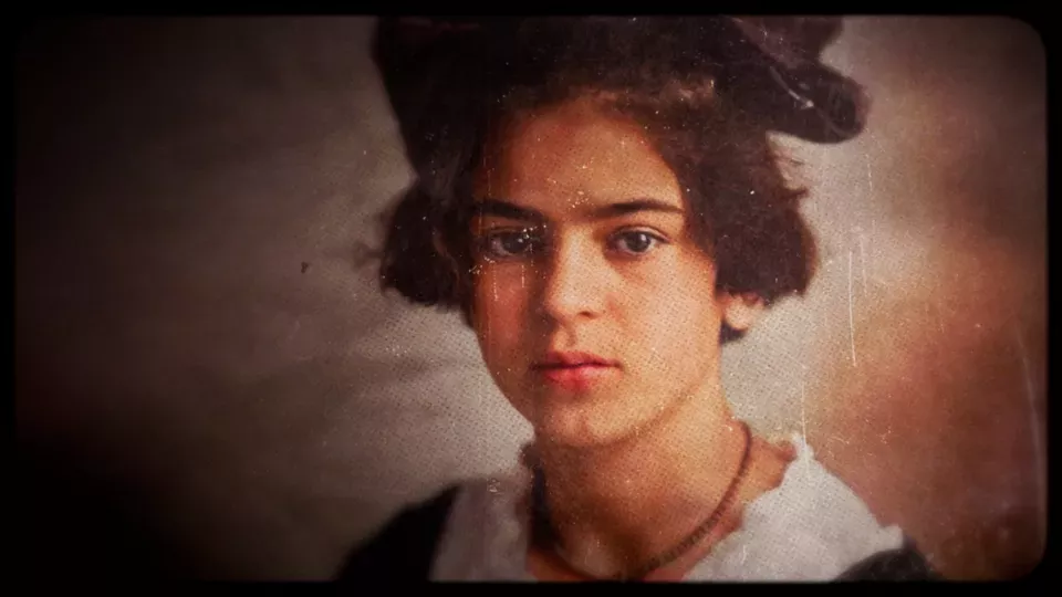 The Making and Breaking <br/>BECOMING FRIDA KAHLO