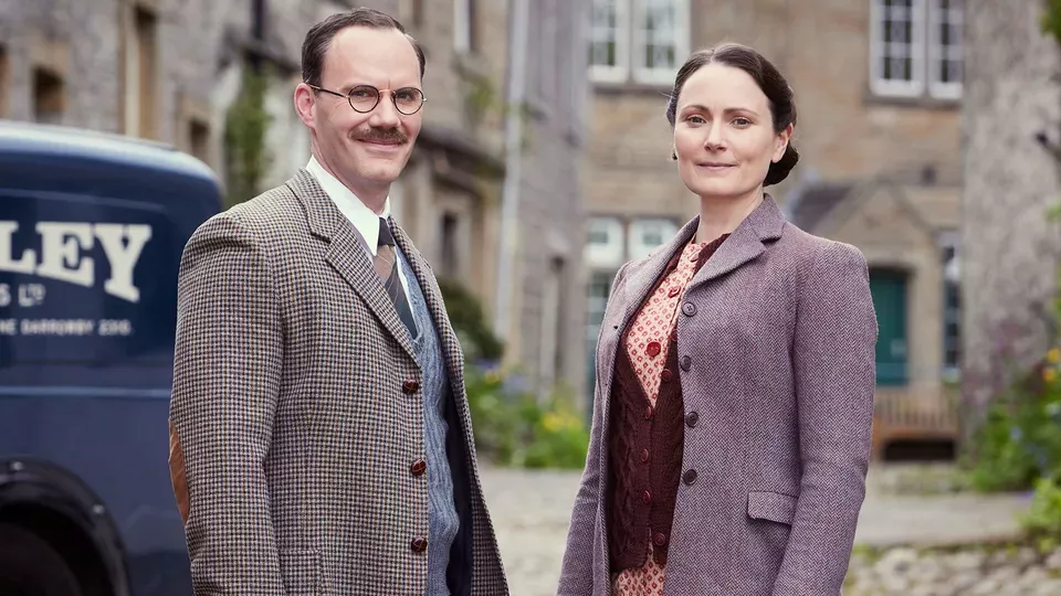 Season 4 | Episode 6: The Home Front