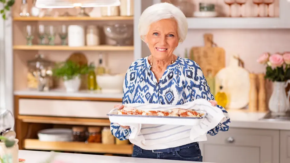 MARY BERRY MAKES IT EASY <br/>Weekend Warriors