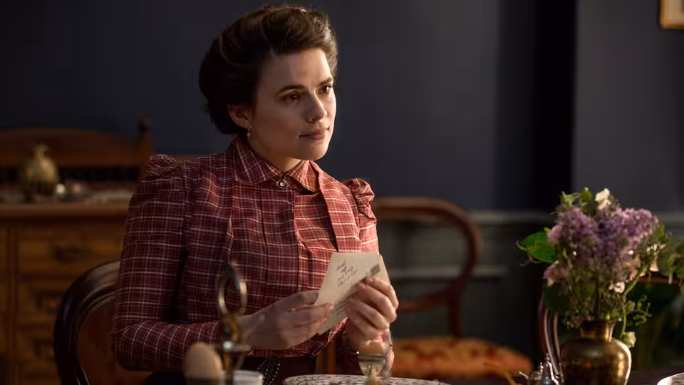 Howards End on Masterpiece: Episode 1 of 4