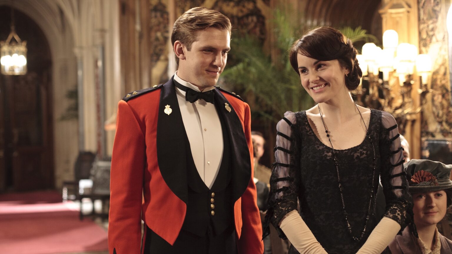 Downton Abbey on MASTERPIECE
Season 2
Shown from left to right: Dan Steven as Matthew Crawley and Michelle Dockery as Lady Mary Crawley
For editorial use only.

©Carnival Film &amp; Television Limited for MASTERPIECE