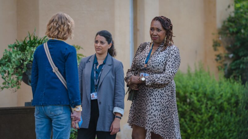 MASTERPIECE
The Marlow Murder Club, Season 3

Episode Four: “Murder in the Dark: Part II”
Sunday, September 27, 2026 at 8/7c on PBS 

As Judith and Suzie work with the police to find the killer, tensions rise amongst Becks’ friends in the house. Can they find the killer before the key suspects scatter? 

Shown (L-R): Judith Potts (Samantha Bond), DI Tanika Malik (Natalie Dew), Suzie Harris (Jo Martin)

For editorial use only.

Courtesy of Courtesy of Monumental Television, UKTV, and MASTERPIECE.