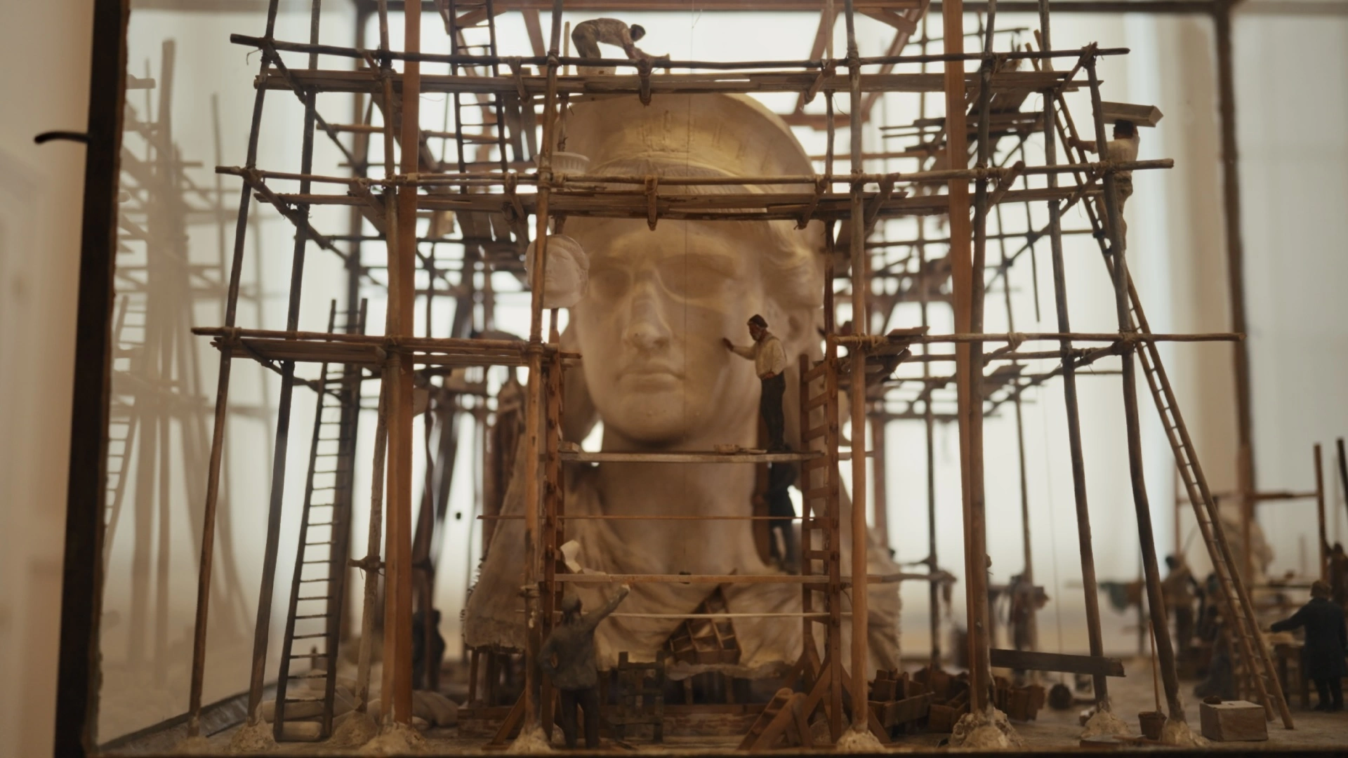 Raising Lady Liberty <br/>SECRETS OF THE DEAD